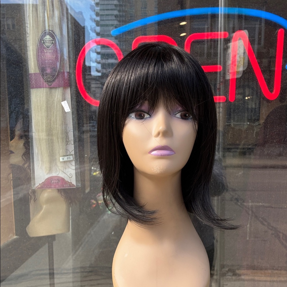 Hairdo off black full wig